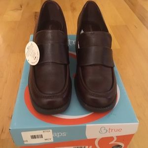 Baretraps  accord penny loafer cherry 7.5m